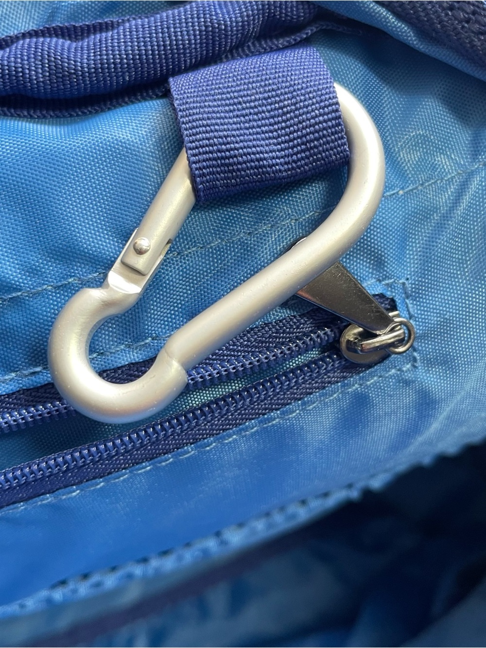 NEW Lug Tuk Tuk Travel Bag Cobalt Blue Quilted Pockets Stroller Straps NWT - Picture 14 of 16